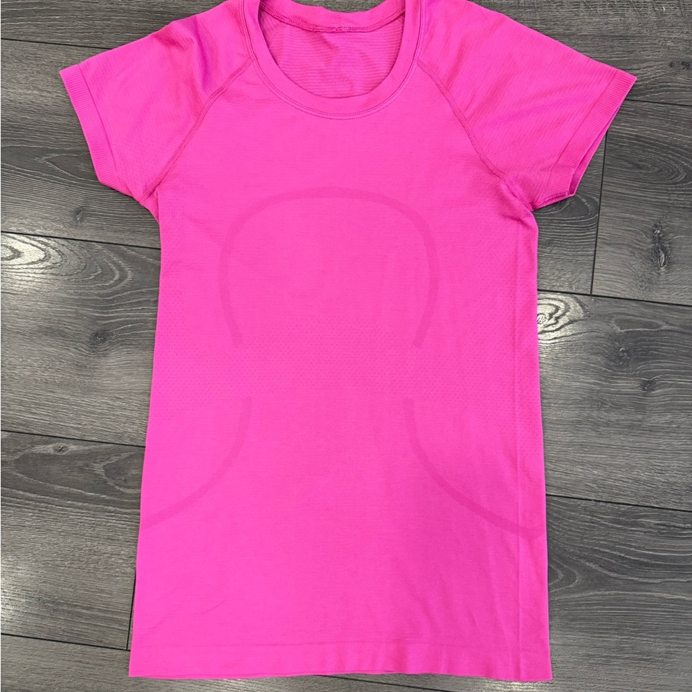 Lululemon Swiftly Tech Short Sleve Shirt 2.0 Race Length Sonic Pink Size 6 - Picture 4 of 7
